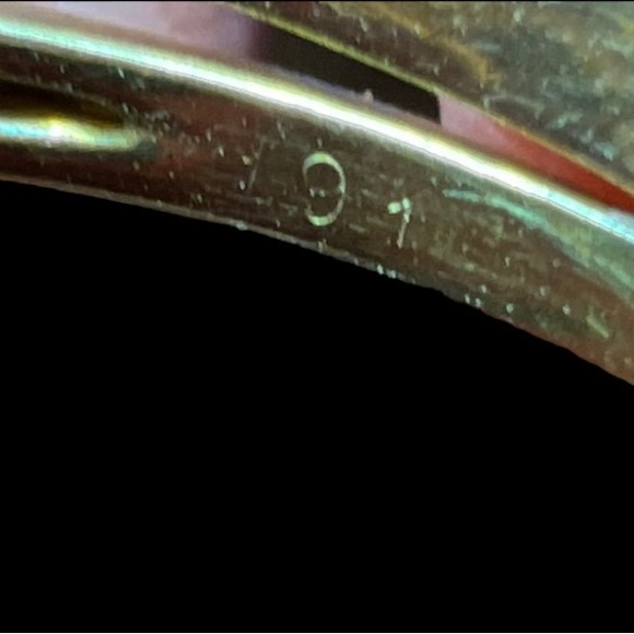 18k 1.91 carat Ruby & Diamond Ring. The photos don’t do it justice. - Picture 7 of 7